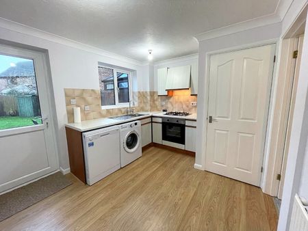 2 bedroom terraced house to rent - Photo 4