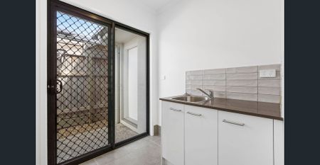 Modern Estate Living + Easy Maintenance - Photo 2