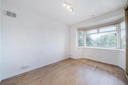 2 bedroom maisonette to rent - Photo 4