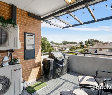 Huge 3 Bedroom Apartment - Fantastic Location! - Photo 6