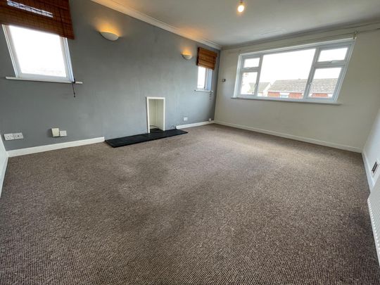 Priestley Road, Bournemouth - Photo 1