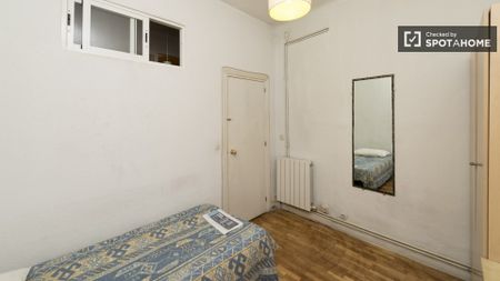 madrid, Community of Madrid 28015 - Photo 5