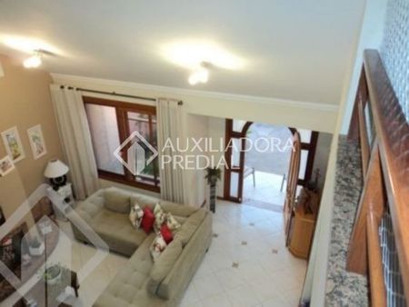 Casa com 3 quartos e 293m² para alugar em Guarujá, Porto Alegre. - Foto 4