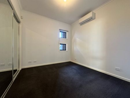 3/33 Curie Avenue, Oak Park VIC 3046 - Photo 2