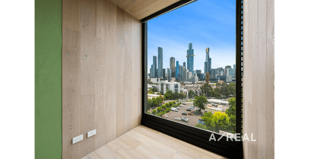 Modern two Bedroom Apartment- With City Views! - Photo 1
