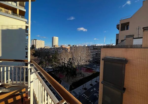 Calle de la Infanta Mercedes, Madrid, Community of Madrid 28020