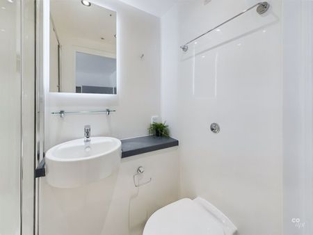 Holden Court- Deluxe Studio - Photo 2