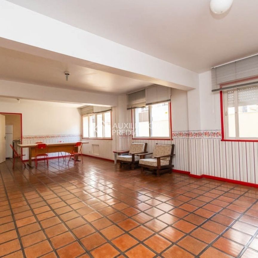 Apartamento com 2 quartos e 121m² para alugar em São João, Porto Alegre. - Photo 1
