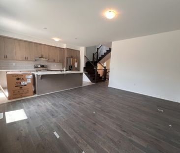 For Lease - 354 Madelaine Drive, Barrie, Ontario - Photo 1