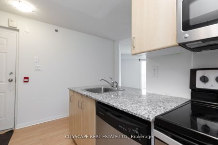 For Lease - 80 Joe Shuster Way Unit# 1704, Toronto, Ontario - Photo 4