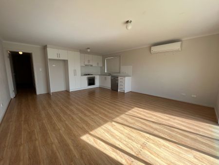 Lovely 3 Bedroom Home - Photo 2