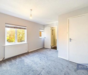 4 bedroom House To Let - Photo 3