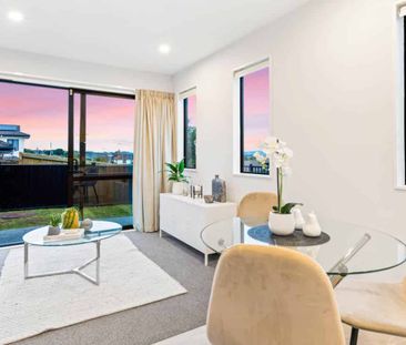 Modern 2-Bedroom Duplex with Study - Family-Friendly & Handy Location - Photo 3