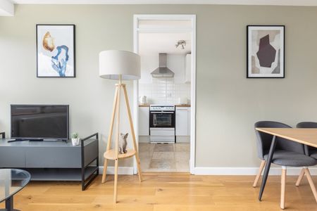 1 Bed Flat, Goulden House, SW11 - Photo 4