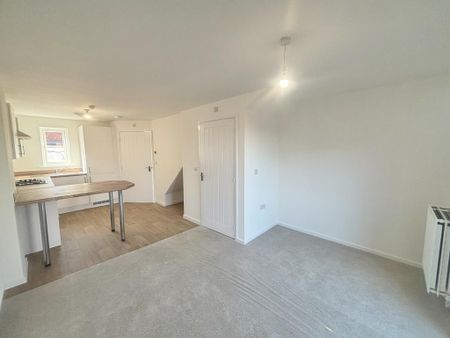 3 bedroom terraced house to rent - Photo 2