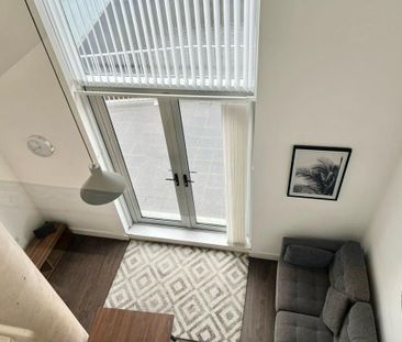 2 bedroom flat to rent - Photo 2