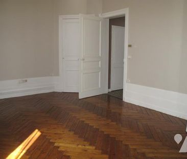 Location Appartement à Rouen (Rive Gauche) - Photo 3
