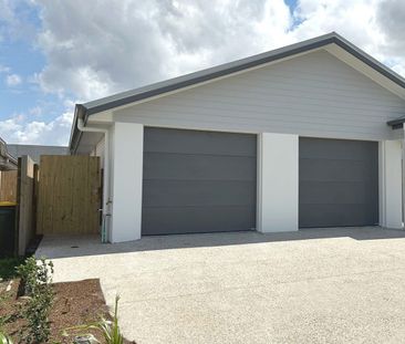 Low-Maintenance Duplex in Park Ridge - Photo 6