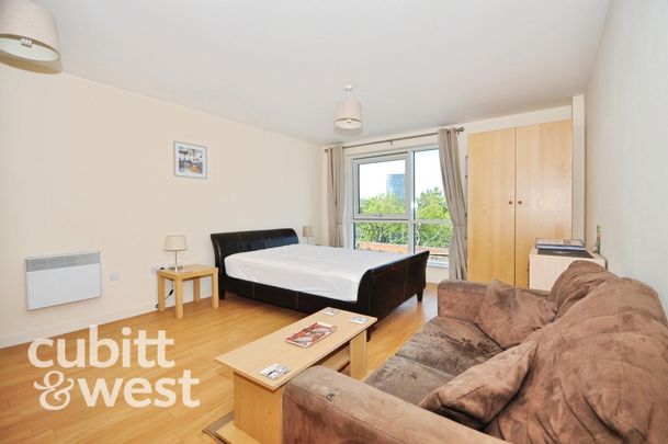 1 bedroom studio to rent - Photo 1