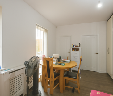 3 bedroom terraced house to rent - Photo 6