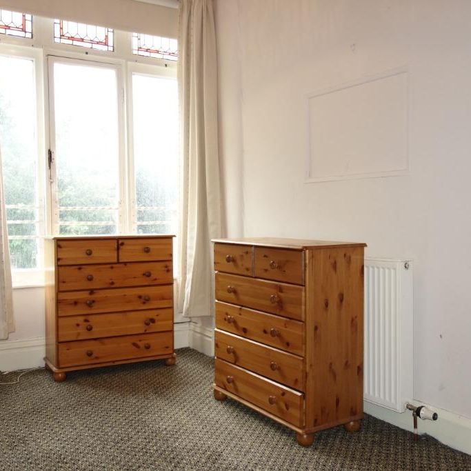 1 bedroom in a house share to rent - Photo 1