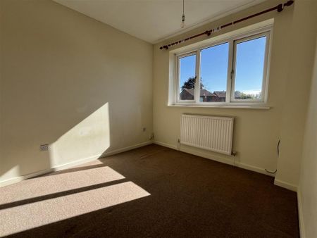 3 bedroom detached house to rent - Photo 2