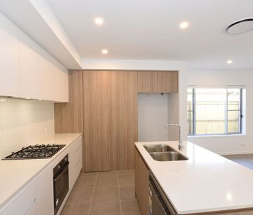 Fantastic Family Living in Arundel - Photo 1