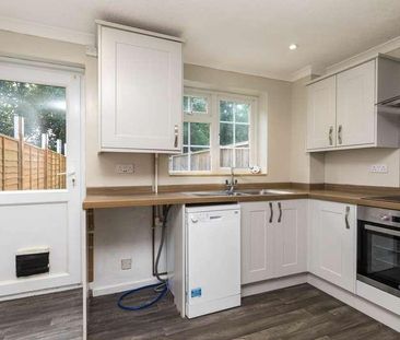 Woodhatch, Horsham, RH13 - Photo 4