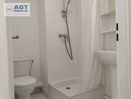 Location Appartement 4 pièces 81m² BEAUVAIS 60000 - Photo 2