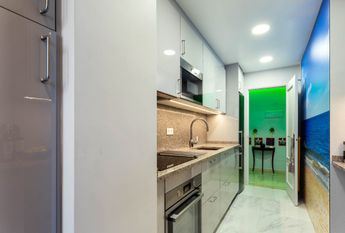 Spacious 4 bed penthouse, furnished and equipped in Marbella, near the Dunes of Artola and Cabopino