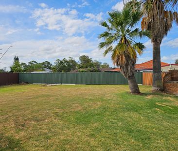 A family residence walking distance to Showground station - Photo 6