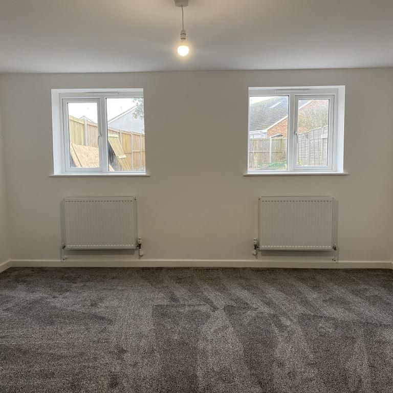 2 bedroom maisonette to rent - Photo 1