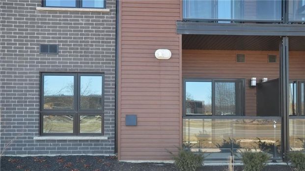 For Lease - 212 Lakeport Road Unit# 112, St. Catharines, Ontario - Photo 1
