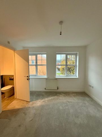 3 bedroom semi-detached house to rent - Photo 2