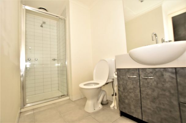 312/118 Dudley Street - Photo 1
