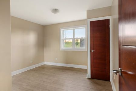 For Lease - 539 Armstrong Road Unit# 418, Kingston, Ontario - Photo 5