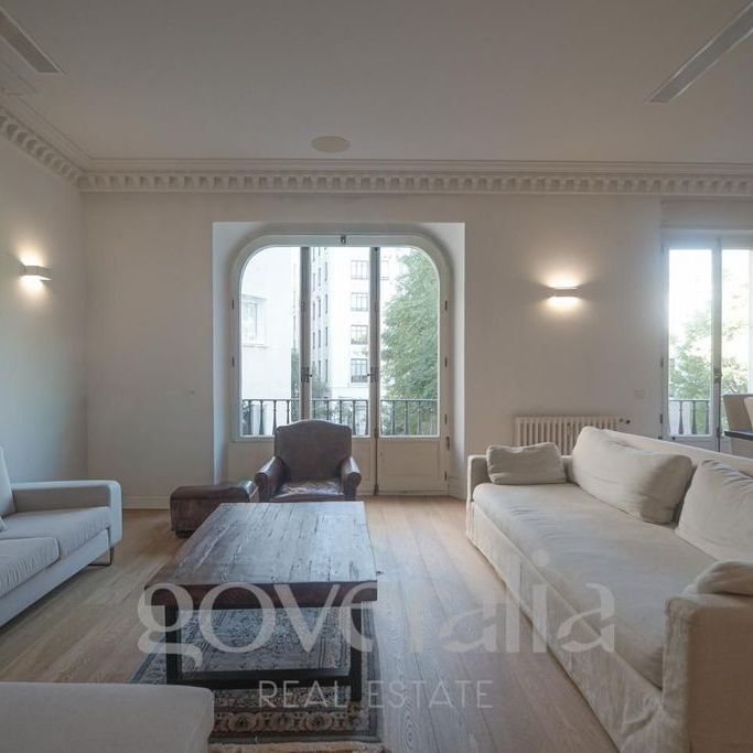 3 bedroom luxury Apartment for rent in Madrid, Autonomous Region of Madrid - Photo 1