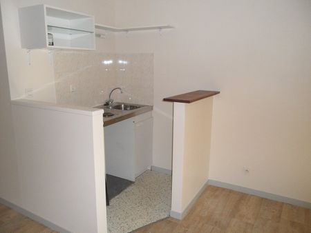 A LOUER - Quartier Marx Dormoy - Studio de 29.65 m² - Photo 3