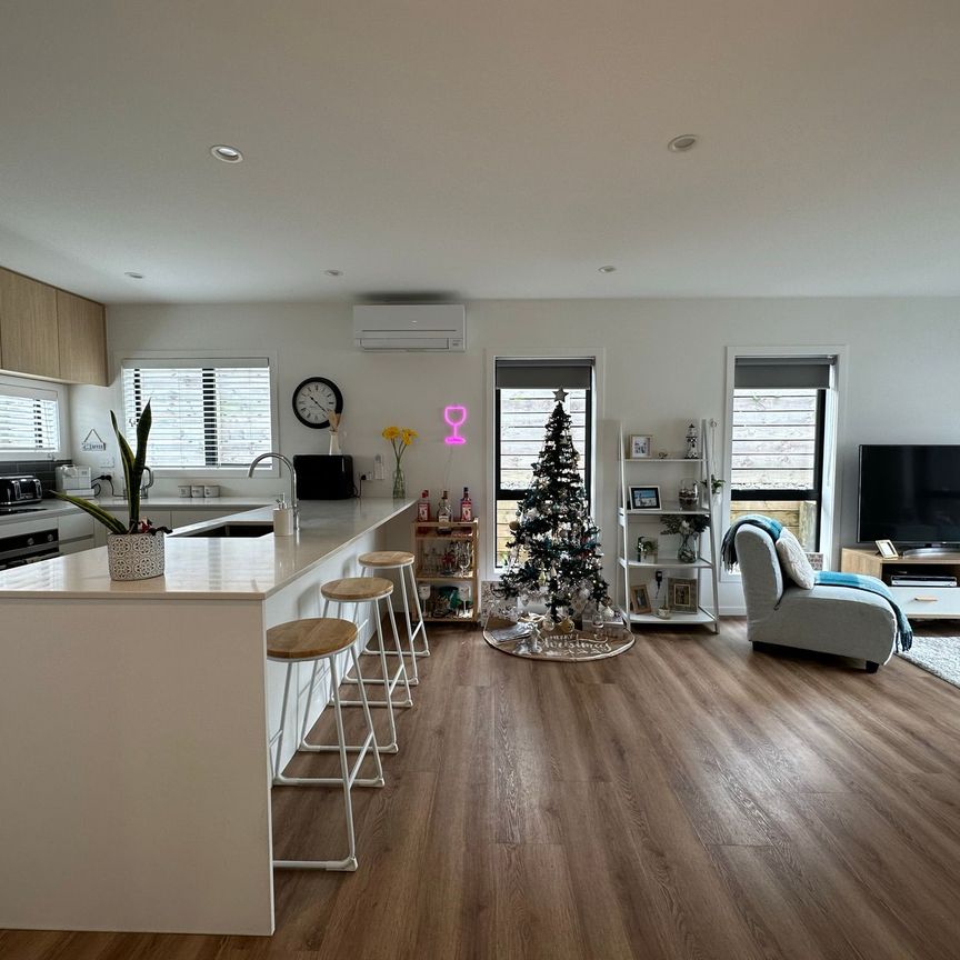 RARE IN RIVERHEAD - Photo 1