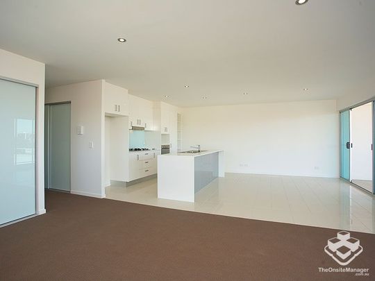 Available Now! 3 Bed 2 Bath 2 Parking - Lifestyle & Convenience at Its Best! - Photo 1