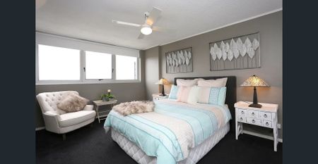 Stunning 2-Bedroom Apartment with Panoramic River & Ocean Views - Photo 4