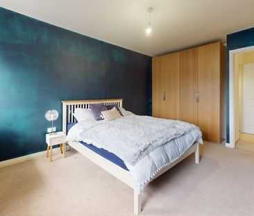 2 bedroom flat to rent - Photo 5