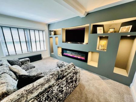 4 bedroom townhouse to rent - Photo 2