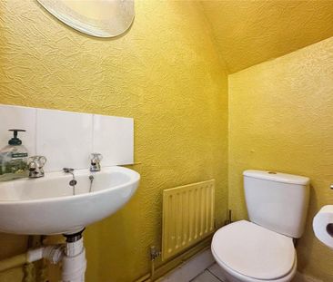 3 bedroom terraced house to rent - Photo 5