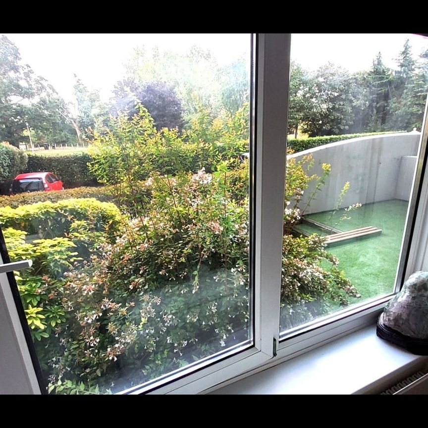 1 Bed Flat, Master Gunner Place, SE18 - Photo 1