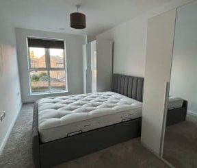2 Bed Flat, London, IG11 - Photo 3