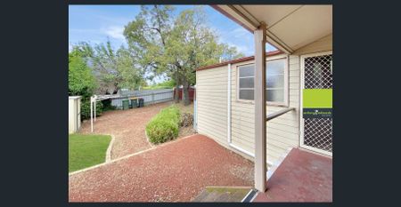 Cottage-Style Home in a Prime Location - Photo 3