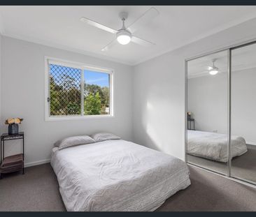 Modern 3 bed Duplex overlooking Nature Reserve - Photo 4