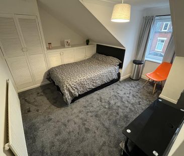 1 bedroom in a house share to rent - Photo 3