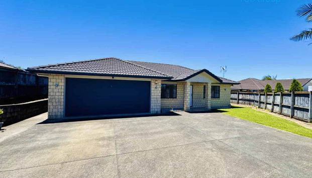 Spacious 4-Bedroom Home with Study in a Prime Location! - Photo 1